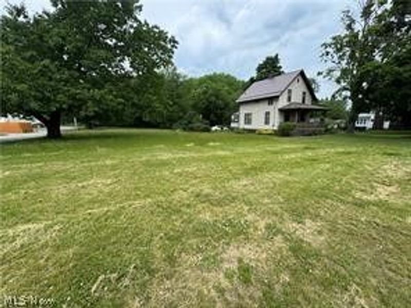 320 W Main Road, Conneaut, OH 44030 Photo 5