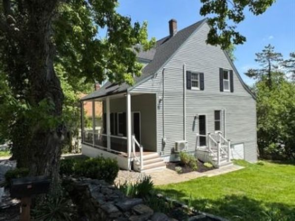 18 Baldwin St, Worcester, MA 01604