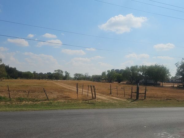 18000 Wisdom Rd, Lytle, TX 78052