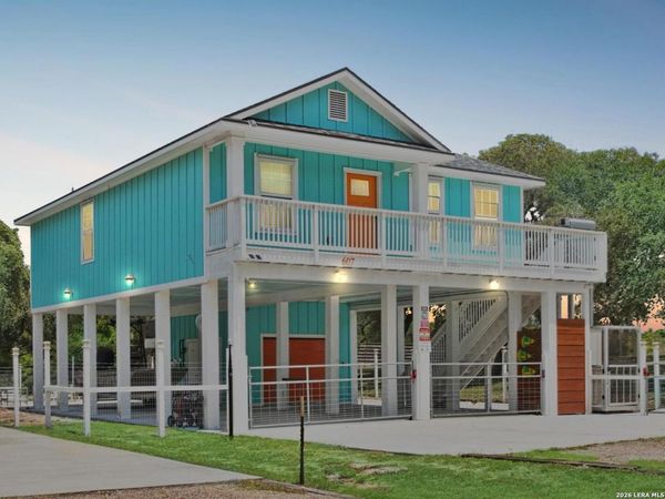 607 Huisache Ln, Ingleside on the Bay, TX 78362