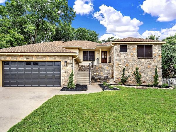 48 RIVER OAK DR, Seguin, TX 78155