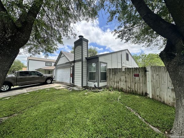 9207 OLD SKY HBR, San Antonio, TX 78242