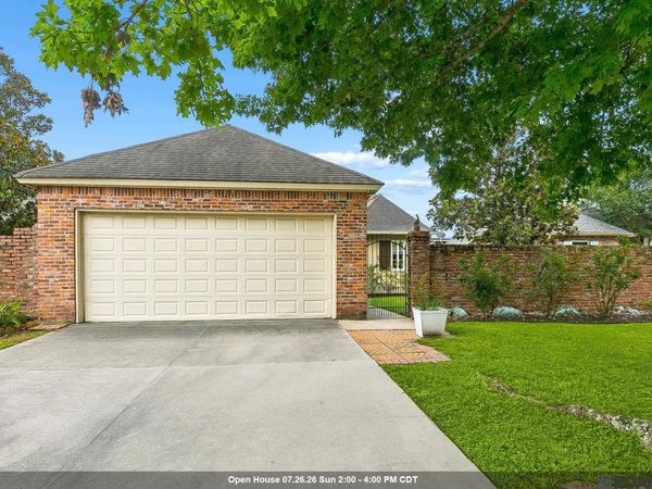 40113 Eagles Nest Dr, Gonzales, LA 70737