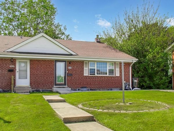9448 N Oak Avenue , Des Plaines, IL 60016