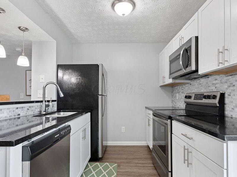 4837 Stoneybrook Boulevard, Unit 30B, Hilliard, OH 43026 Photo 10