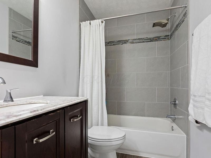4837 Stoneybrook Boulevard, Unit 30B, Hilliard, OH 43026 Photo 16