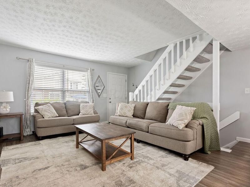 4837 Stoneybrook Boulevard, Unit 30B, Hilliard, OH 43026 Photo 4