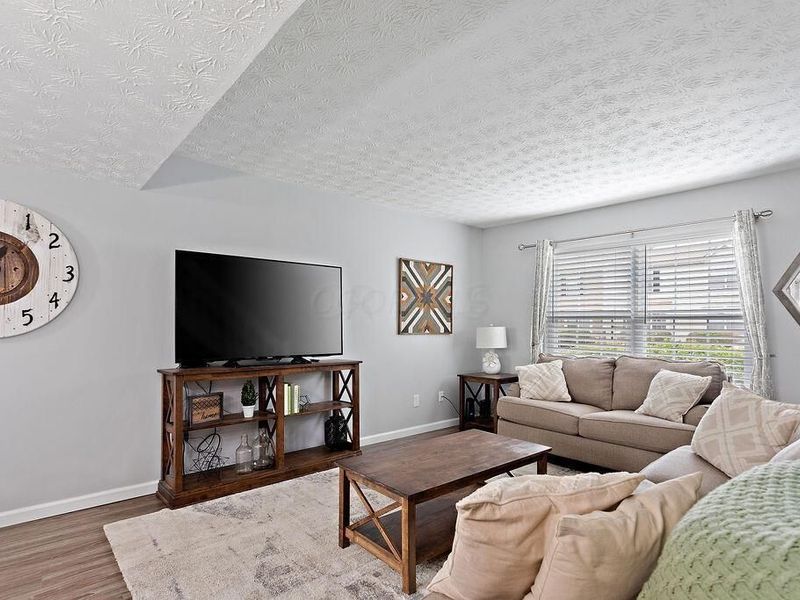 4837 Stoneybrook Boulevard, Unit 30B, Hilliard, OH 43026 Photo 5