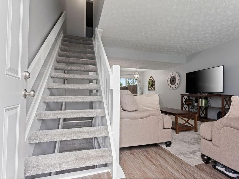 4837 Stoneybrook Boulevard, Unit 30B, Hilliard, OH 43026 Photo 7