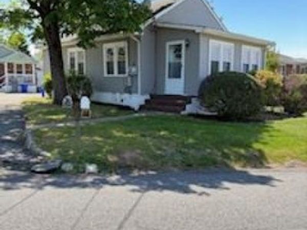 3 Capalbo Ave, Little Falls, NJ 07424