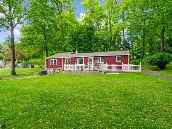 4 Orchard St, Lebanon, NJ 07830