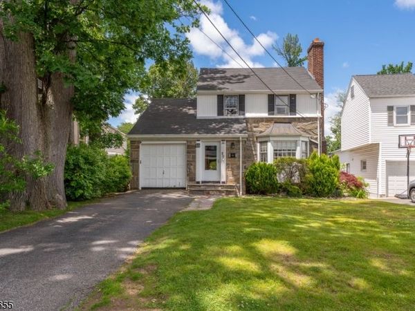 60 Summit Rd, Elizabeth, NJ 07208