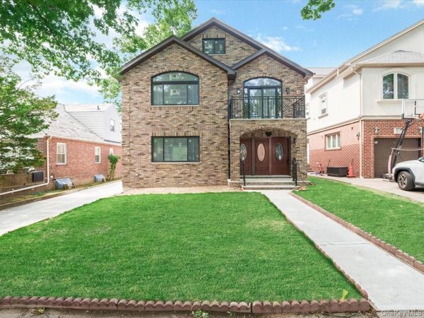 14729 70th Avenue, Flushing, NY 11367