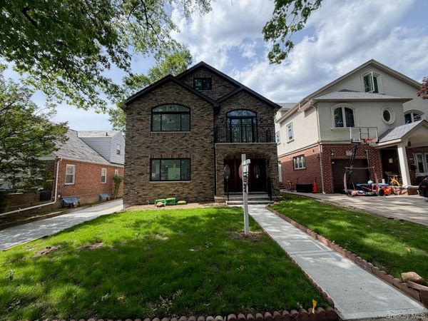14729 70th Avenue, Flushing, NY 11367