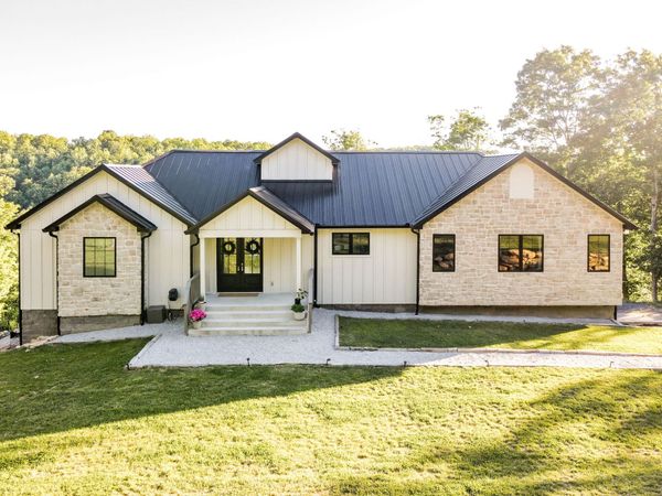 1058 Paiute Trl , Pegram, TN 37143