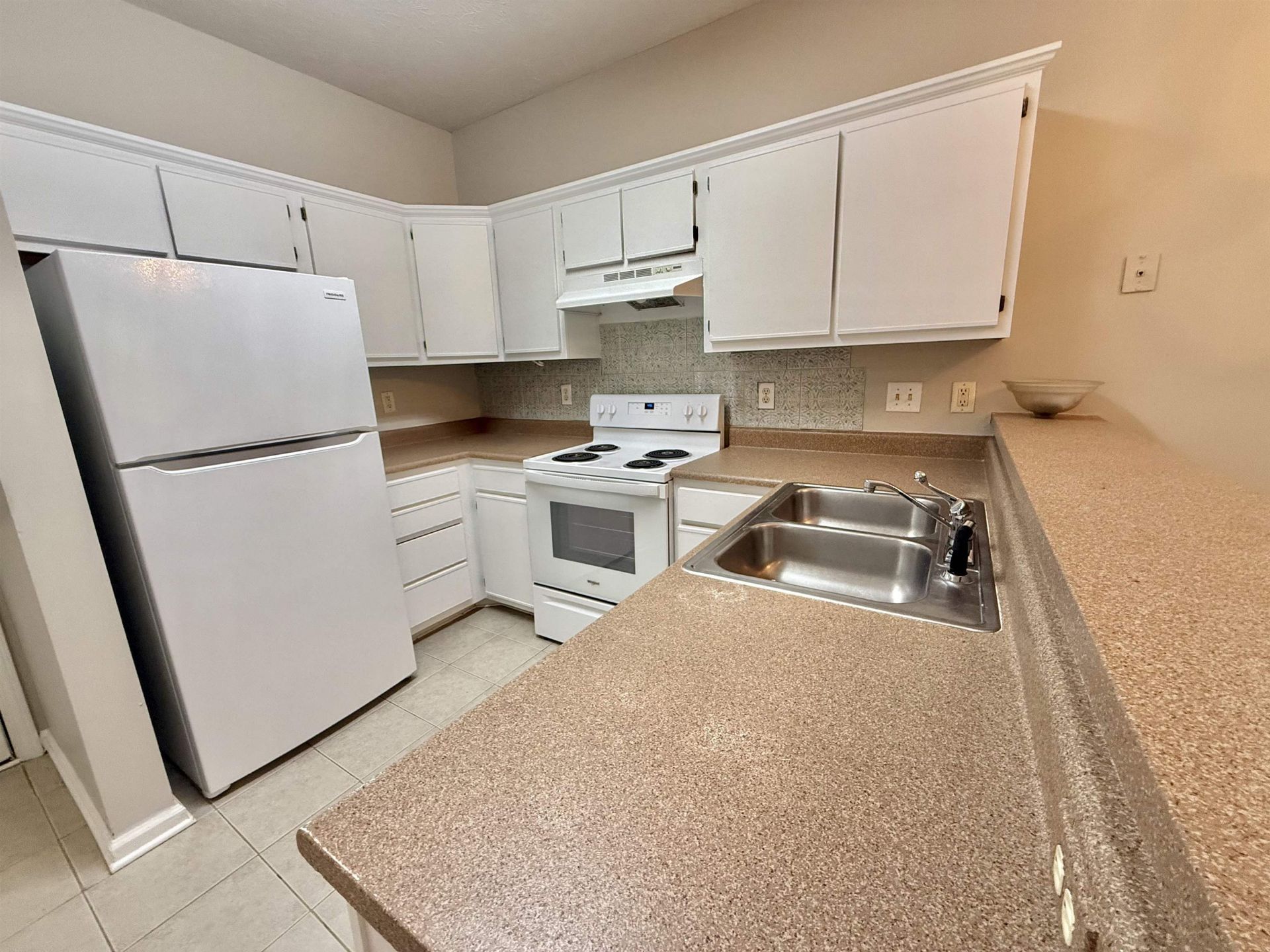 492 River Oak Dr.  Photo 5