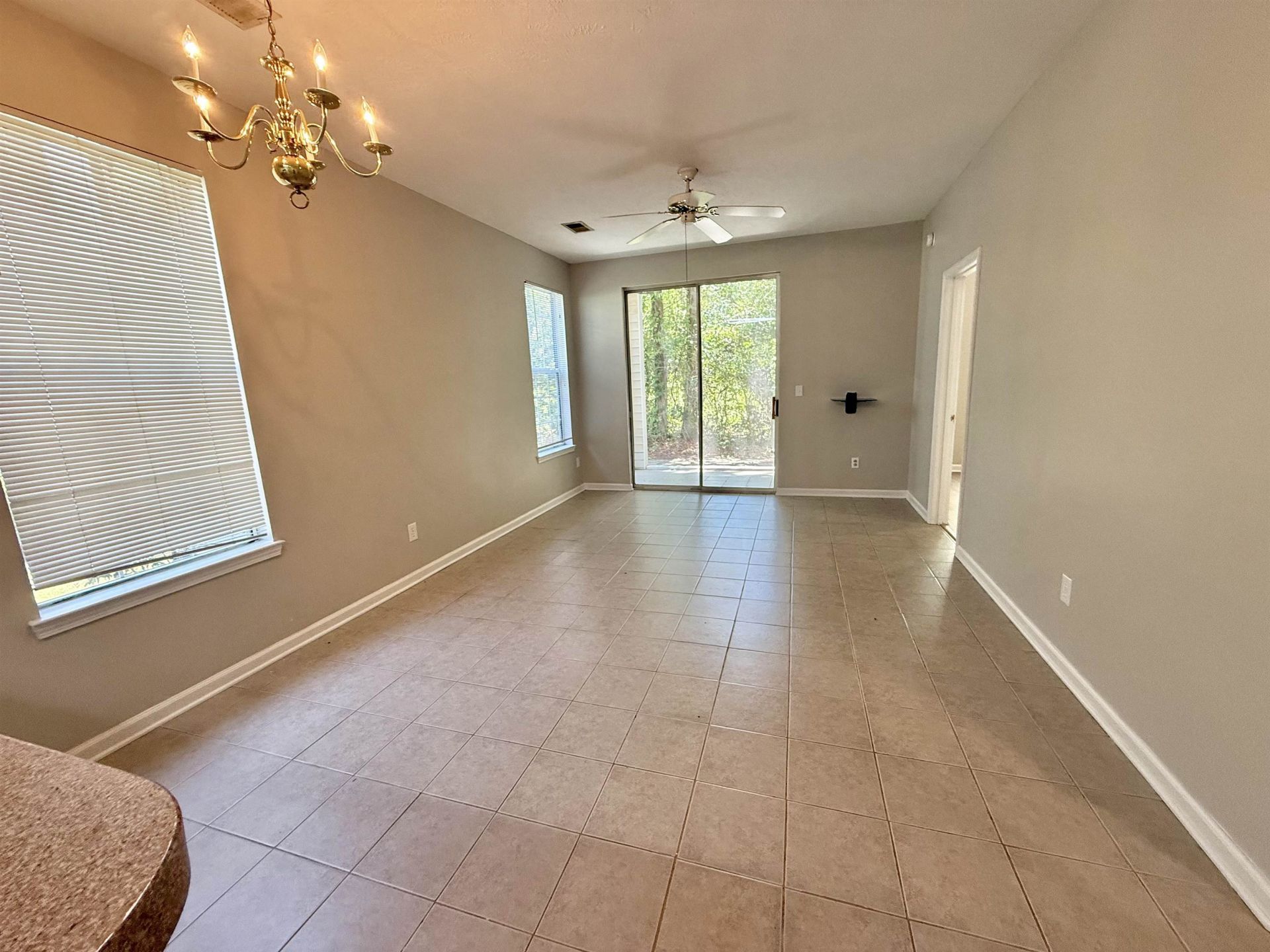 492 River Oak Dr.  Photo 6