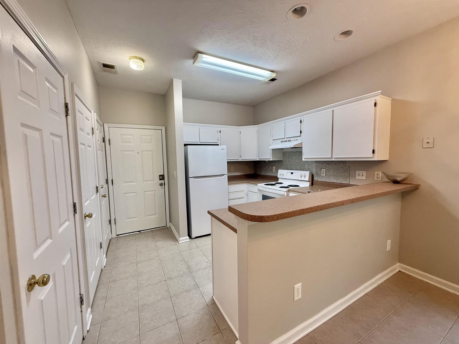 492 River Oak Dr.  Photo 7