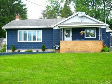 39 Young Avenue , New York Mills, NY 13417