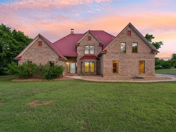 706 W Chestnut Road, Washington, OK 73093