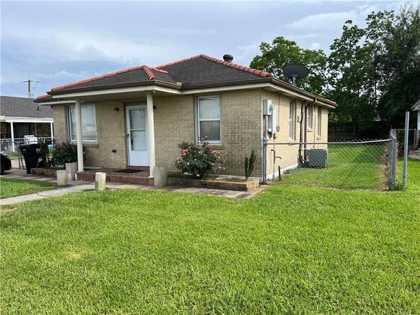 204 W PROSPER Street , Chalmette, LA 70043