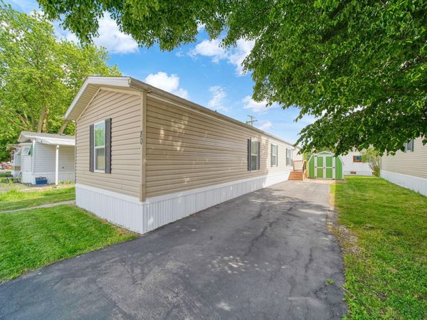 80 Sterling, Adrian, MI 49221