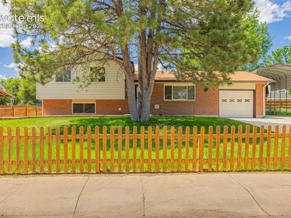 7230 Shelly Court, Colorado Springs, CO 80911
