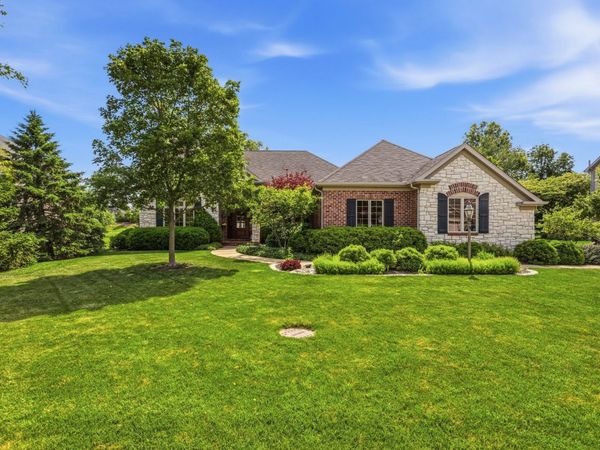 4706 Chestnut Grove Drive , Champaign, IL 61822