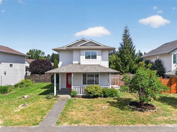 3302 Ninth St , Cumberland, BC V0R 1S0