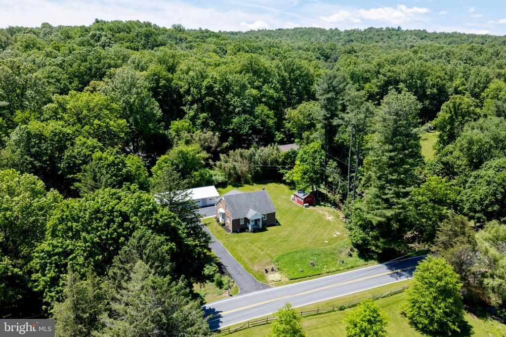 1104 ALLEGHENYVILLE ROAD , MOHNTON, PA 19540