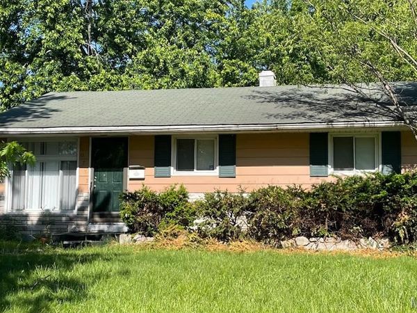 10753 Spring Garden Drive , St Louis, MO 63137