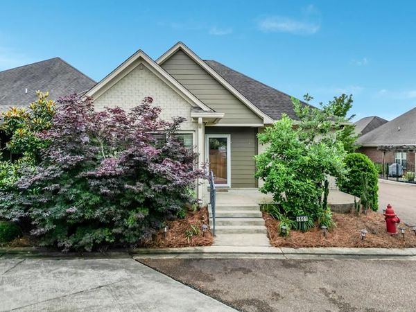 1601 Stonebridge Rd, Oxford, MS 38655