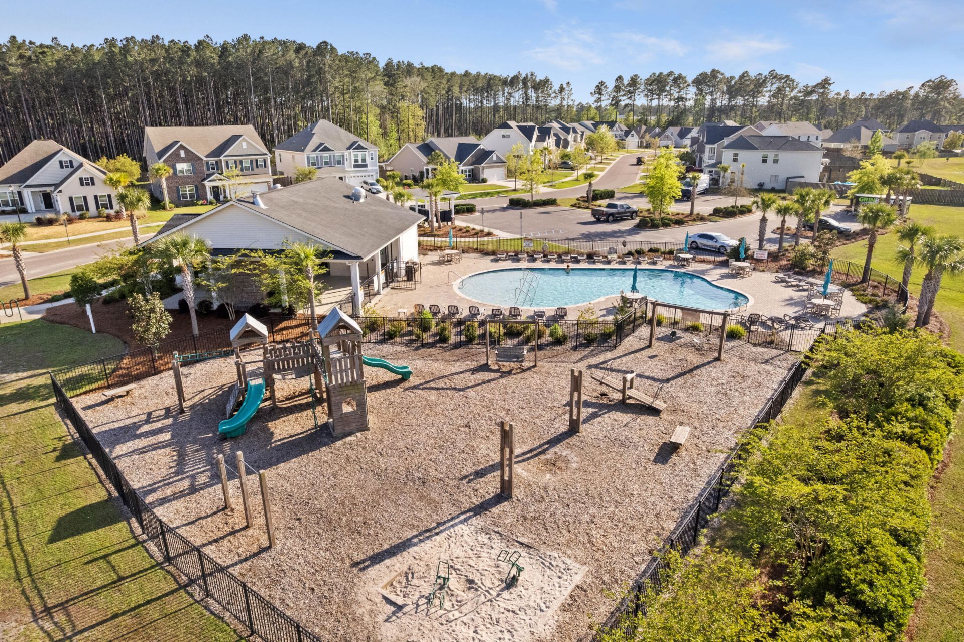 242 Saxony Loop Photo 42