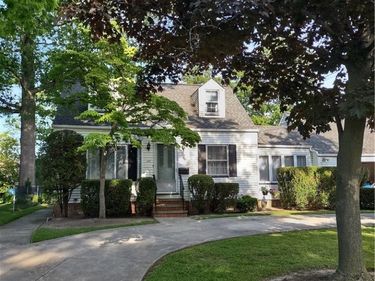 625 Humiston Drive, Bay Village, OH 44140