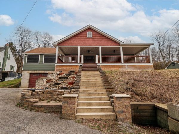 989 Blackhawk Rd , Beaver Falls, PA 15010