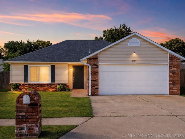 1105 W 22nd Street , Claremore, OK 74017
