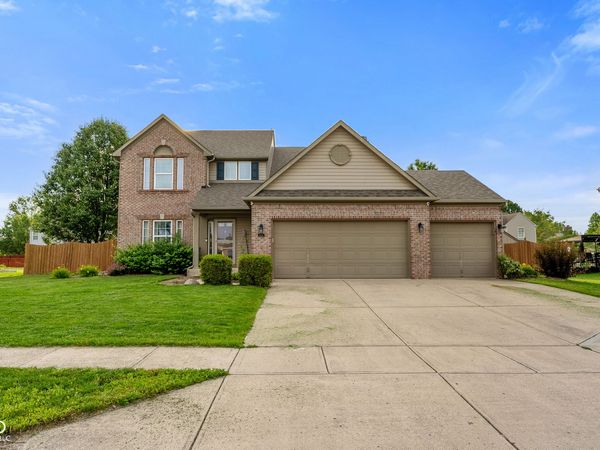 1689 Sagemeadow Drive, Brownsburg, IN 46112