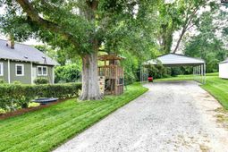 1721 Harrington Street photo 4