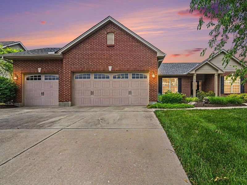 9309 Bennington Way, Clearcreek Twp., OH 45458 Photo 2