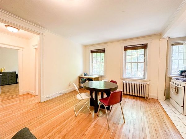 854 Massachusetts Ave, Unit 3, Cambridge, MA 02139