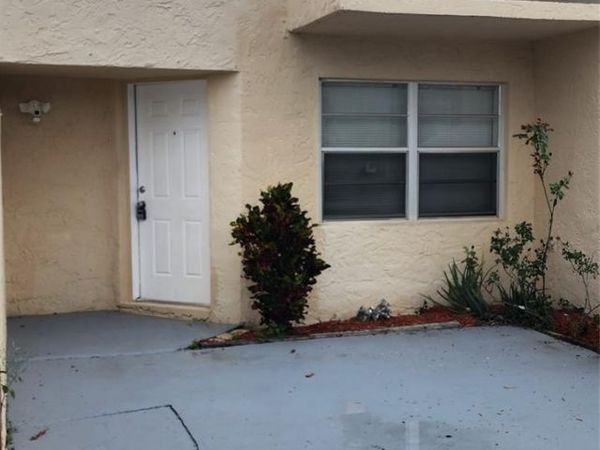 3666 SW 59th Avenue, Unit 4, Davie, FL 33314