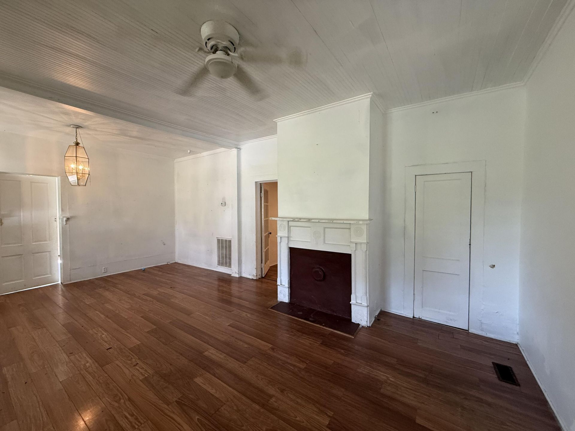 121 W Baruch Street Photo 4