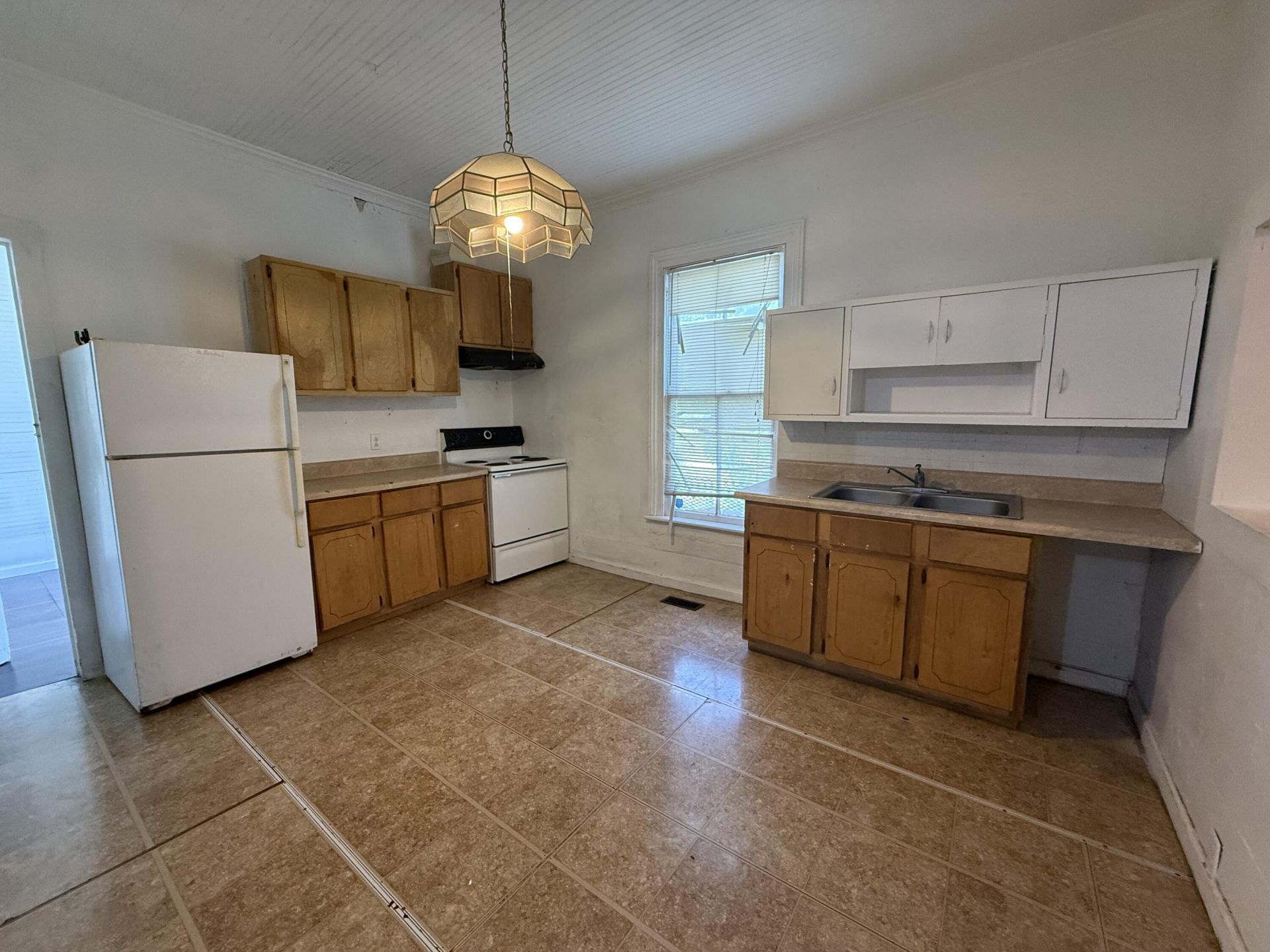 121 W Baruch Street Photo 6