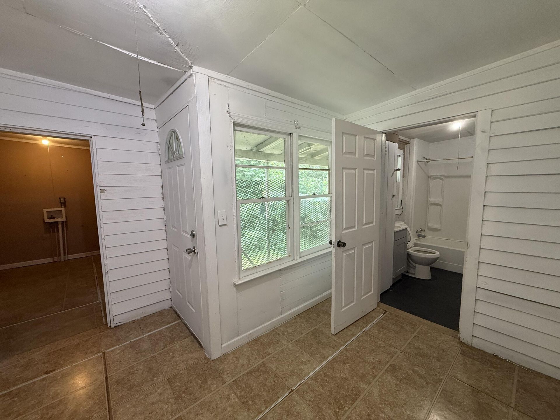 121 W Baruch Street Photo 8
