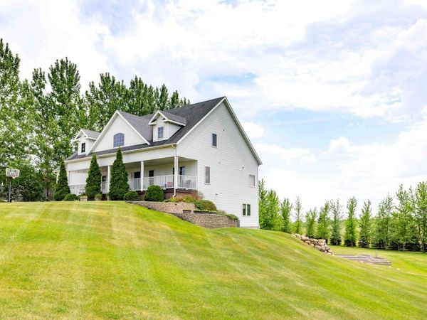 21677 162nd Avenue S, Barnesville, MN 56514