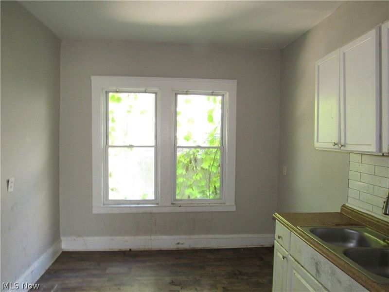 932 Wheelock Road, Cleveland, OH 44103 Photo 14