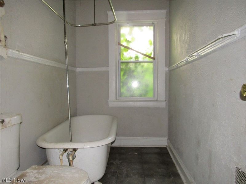 932 Wheelock Road, Cleveland, OH 44103 Photo 15
