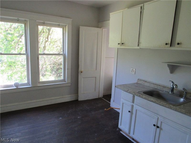 932 Wheelock Road , Cleveland, OH 44103 Photo 23