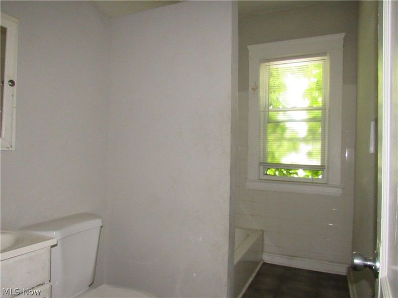 932 Wheelock Road, Cleveland, OH 44103 Photo 24