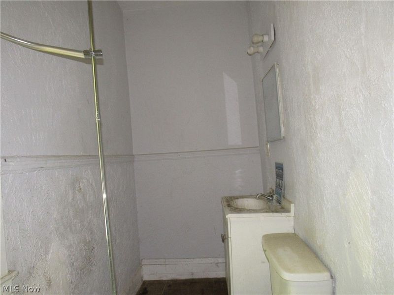 932 Wheelock Road, Cleveland, OH 44103 Photo 48
